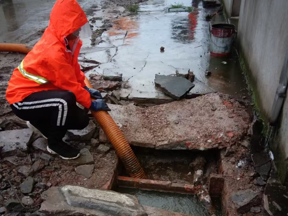 眉县专业清理污水池 炜誉市政以规范流程守护城市 “肠道”